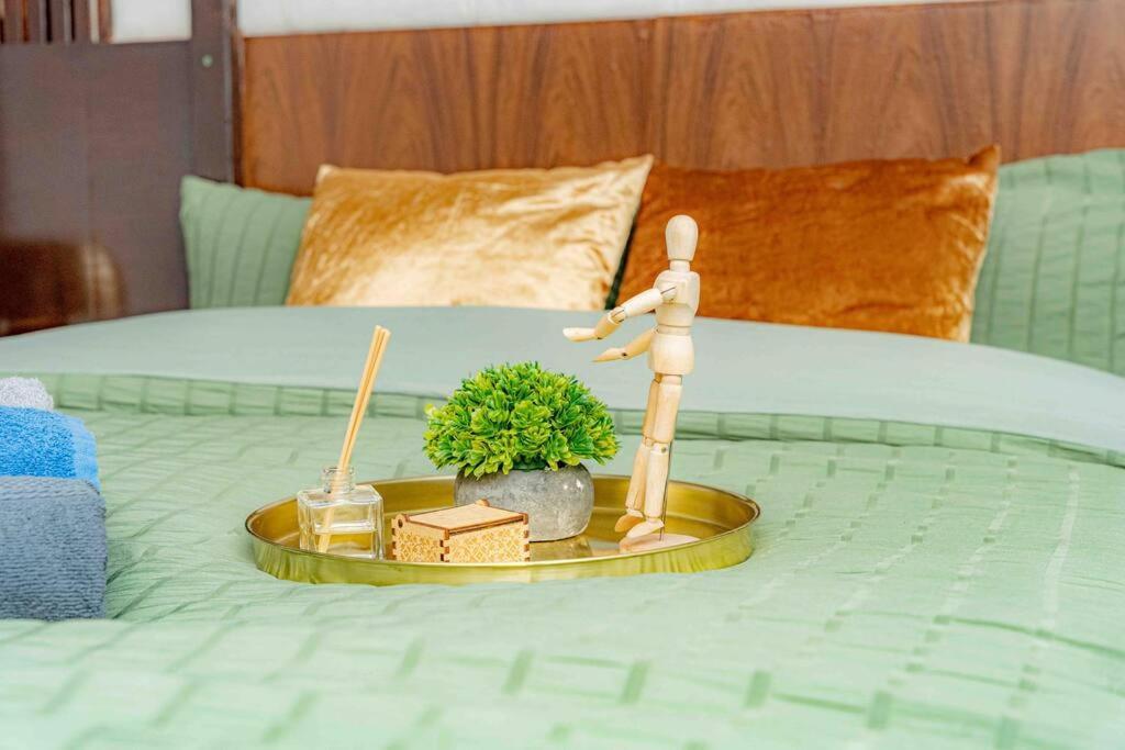 Unique Home W/Garden Hot Tub, Sauna & Cinema Room Londýn Exteriér fotografie